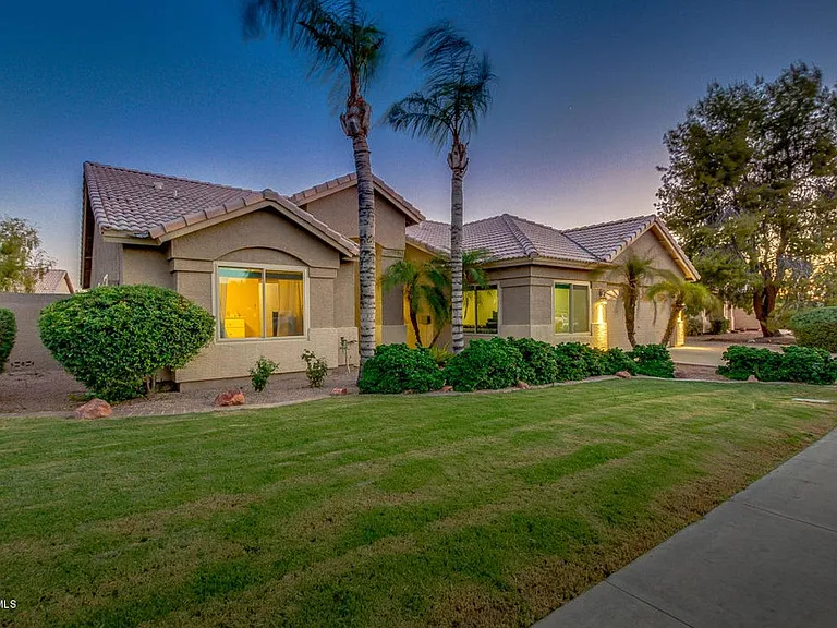 1777 E Ironwood Dr — Photo 3