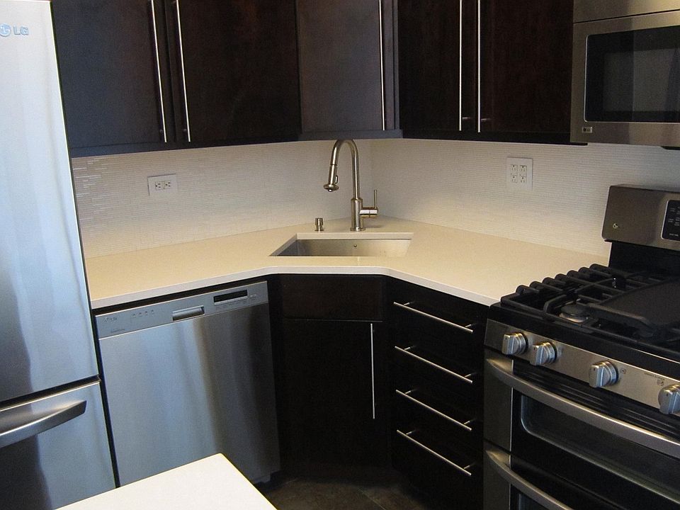 1st image of 300 E 40th St APT 31G