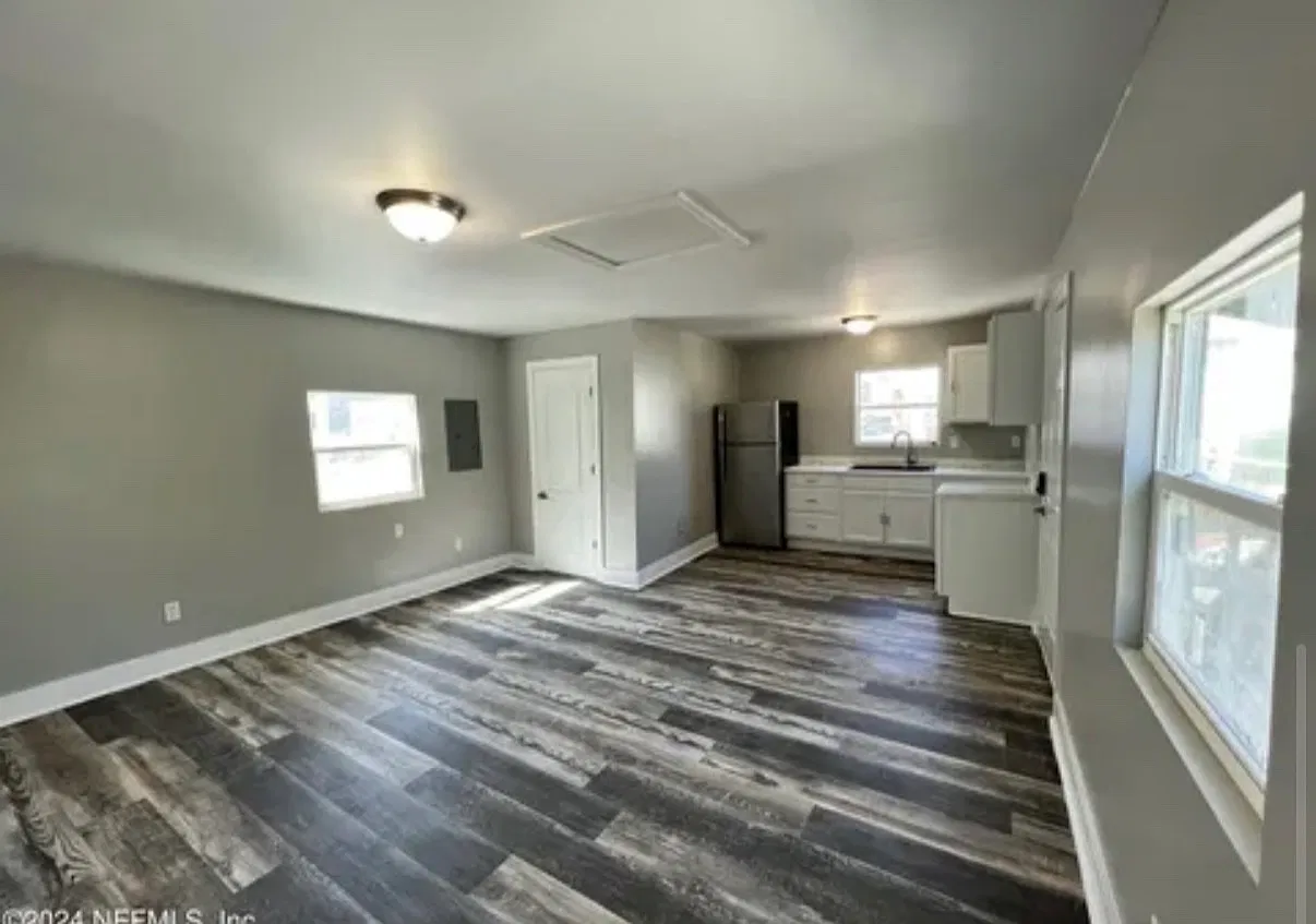 Studio, 400 sqft, $1,000 — Photo 4