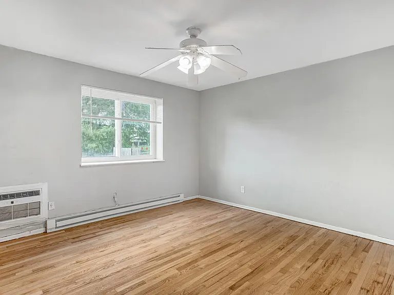3003 Laclede Station Rd #A — Photo 8