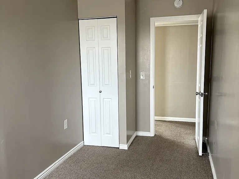 5800 Newport St #4-1 — Photo 9