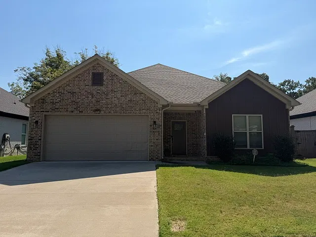 3 bed, 1702 sqft, $2,000 — Photo 2