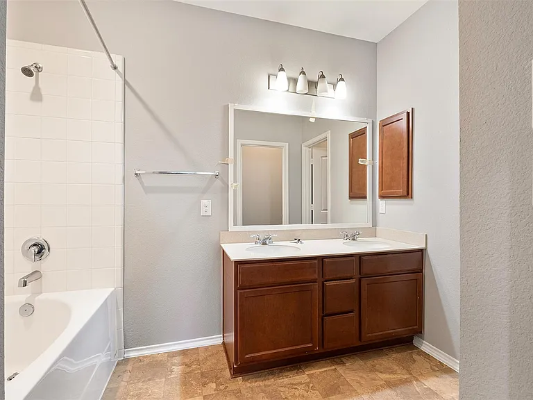 12401 Franklin D Roosevelt St — Photo 19
