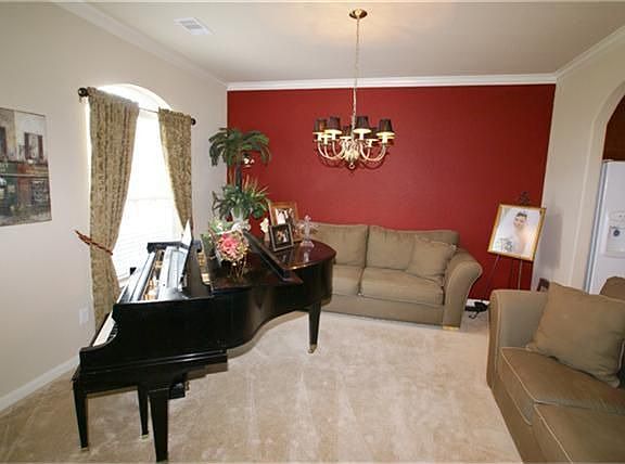 3rd image of 190 Black Swan Pl