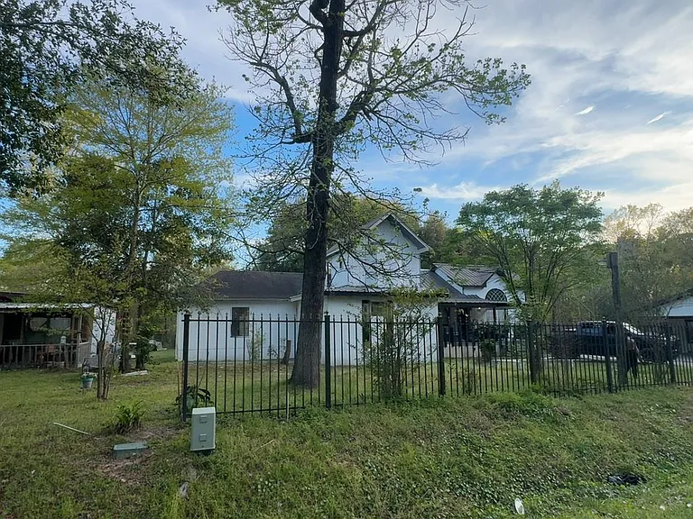 20696 Brazos Dr — Photo 4