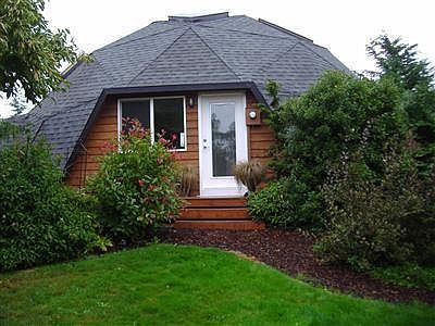 1st image of 19890 Hamilton Ct NE #A