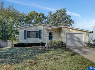 5049 Grassridge Rd, Lincoln, NE 68512