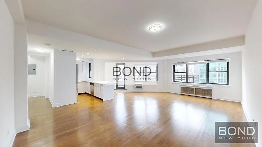 Building Photo - 157 E 57th St #A