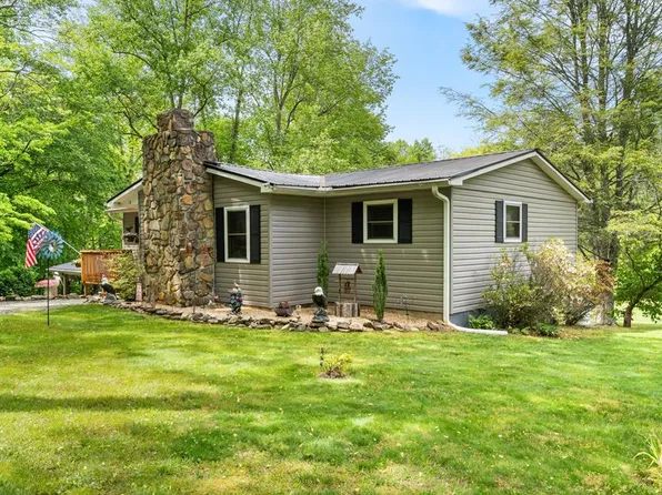 78 Hideaway Cv, Hayesville, NC 28904