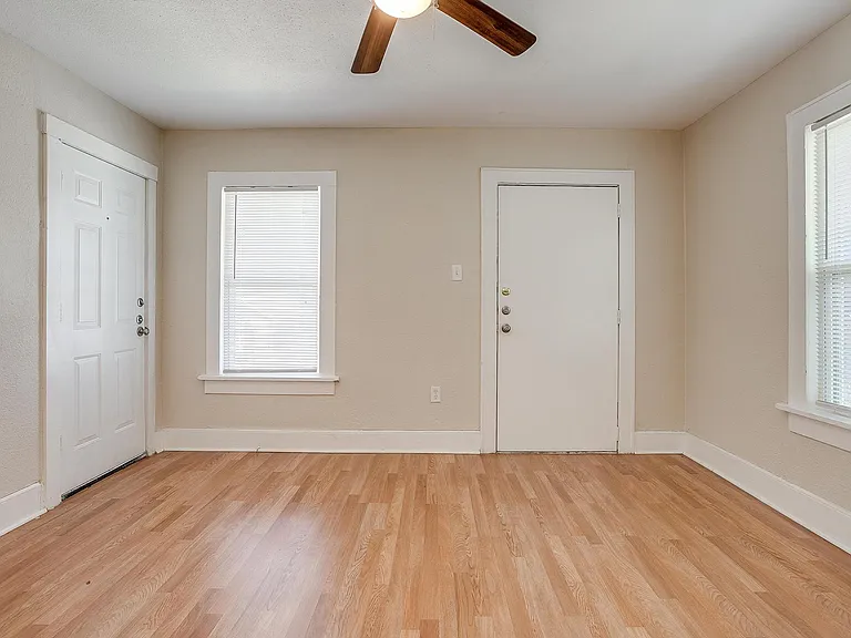 1016 E Arlington Ave #C — Photo 10