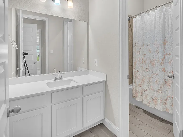 7243 Crowell Ave — Photo 7