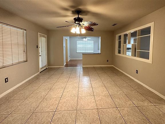 5th image of 635 E Cypresswood Dr