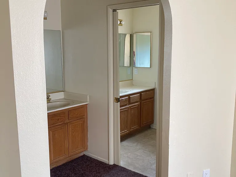 1709 E Norberry St — Photo 3