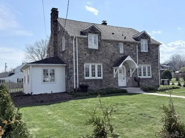 1741 Sunshine Ave, Johnstown, PA 15905