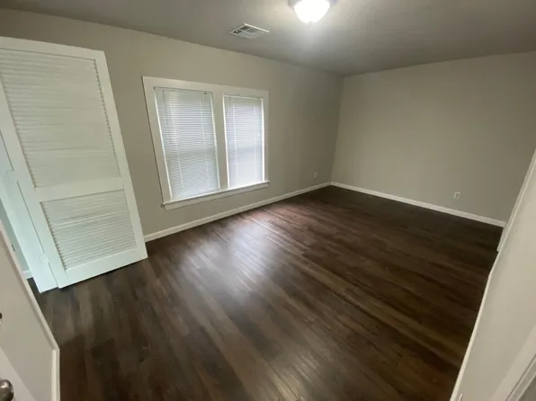 123 S 18th St, Guthrie, OK 73044