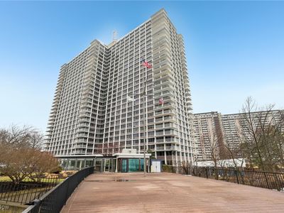 12700 Lake Ave APT 1602, Lakewood, OH, 44107