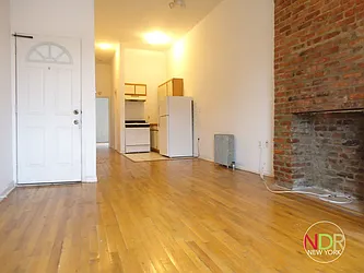 Rented by Next Door Realty NYC