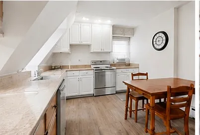 48 E Stewart Ave #B — Photo 4