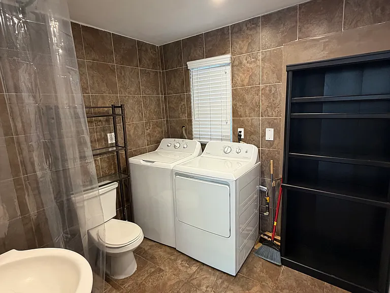 8166 Cantaloupe Ave — Photo 8