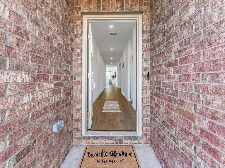 513 Macdonald Way — Photo 29
