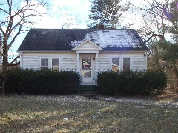 1112 E College Ave, Greenville, IL 62246