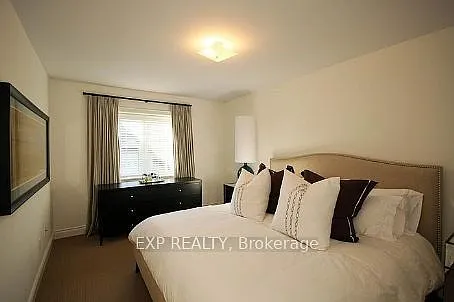 2 A Fairleigh Cres #B — Photo 5