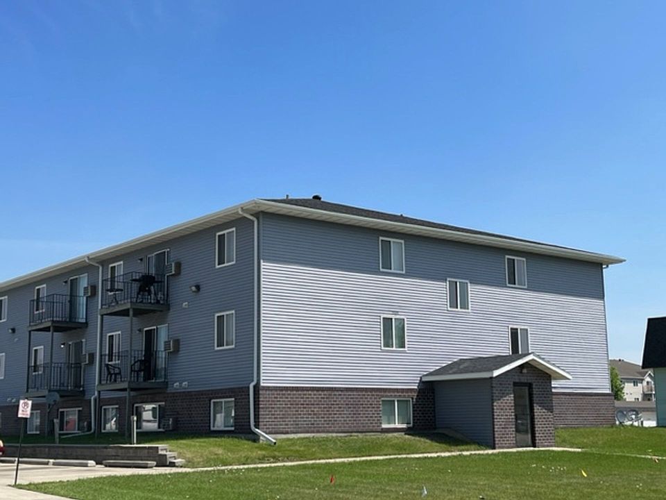 2nd image of 1210 34th Ave S APT 208