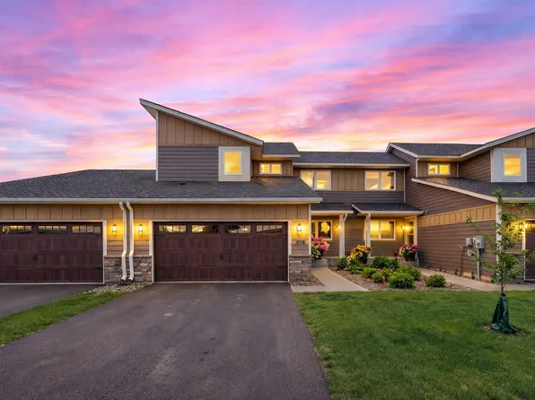 605 Hideaway Ln, Woodbury, MN 55129