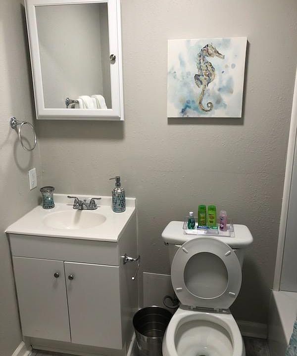 1st image of 901 Parmer Ave #11376377