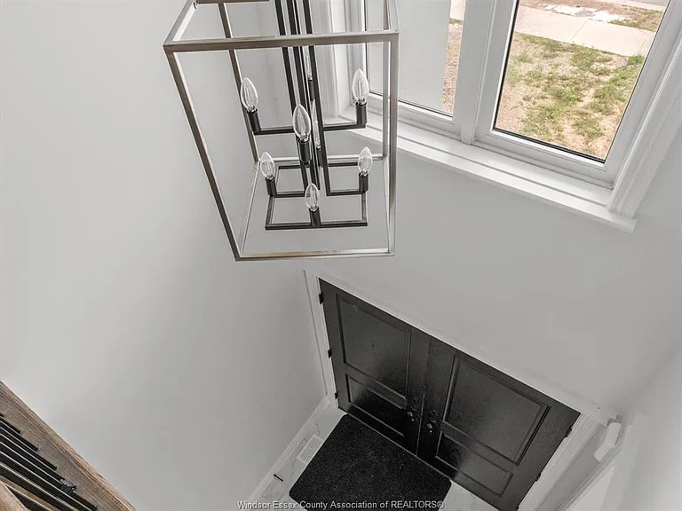 93 Belleview Dr — Photo 23