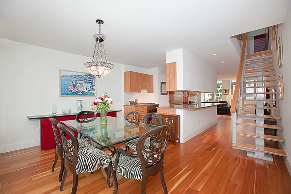Sold by LG Fairmont Group | media 15