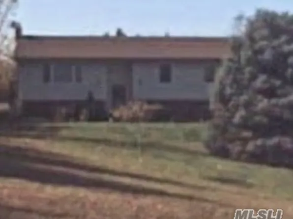 159 S Parliman Rd, Lagrangeville, NY 12540