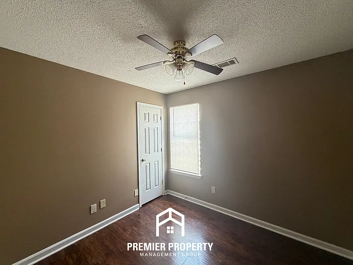 3755 Clarion Dr — Photo 15