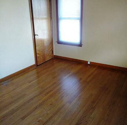 5th image of 341 Cornell Ave