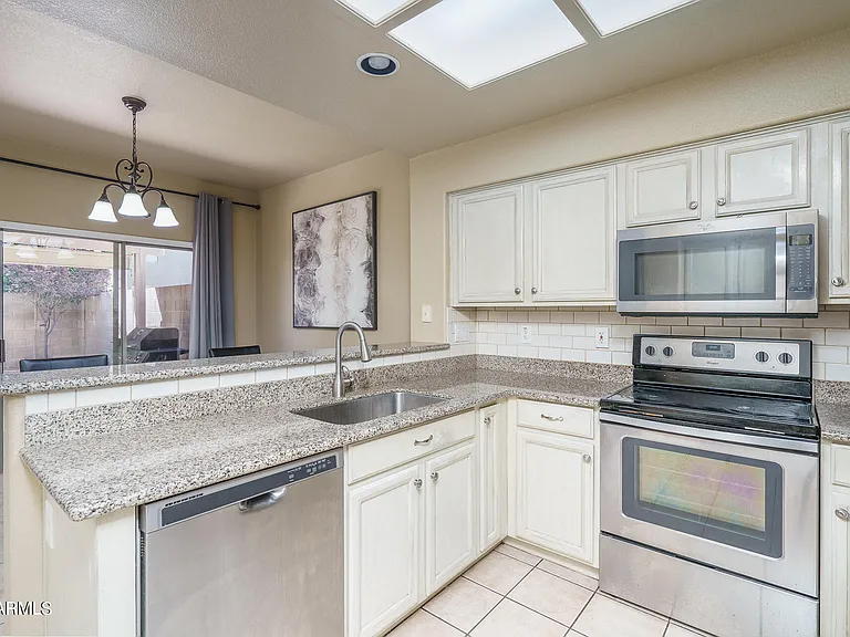 1315 W Escuda Rd — Photo 6