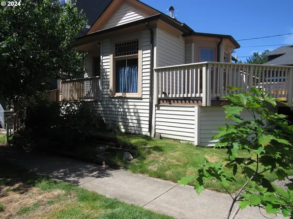 513 N Cook St, Portland, OR 97227