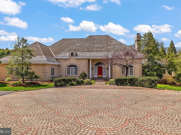 306 Centennial Cir, Wilmington, DE 19807