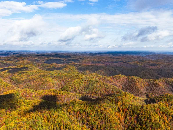 25 Tar Frk, Vanceburg, KY 41179