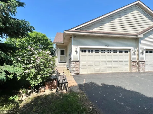 701 Park Brook Rd NW, Isanti, MN 55040