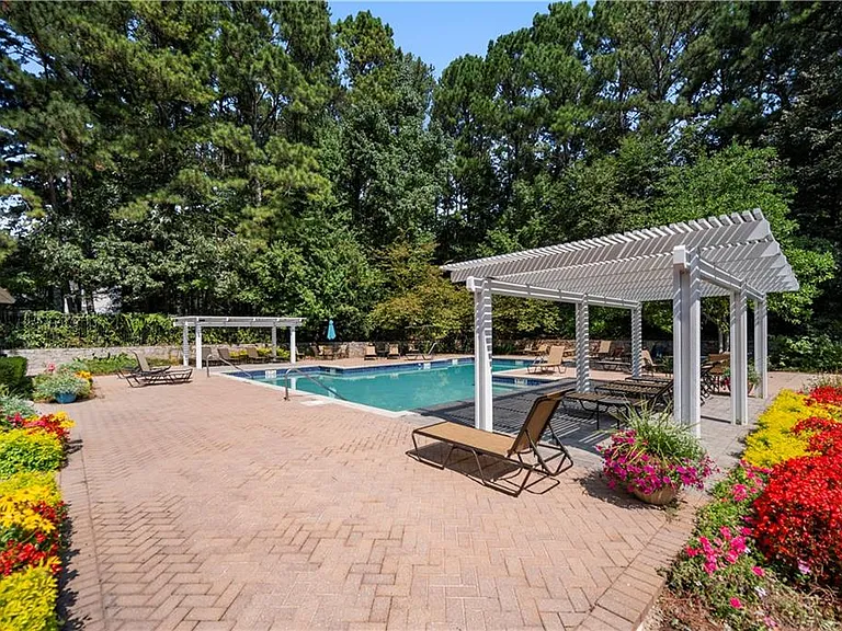 44 Rumson Ct SE — Photo 26