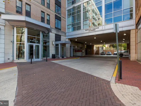 444 W Broad St Unit 701, Falls Church, VA 22046