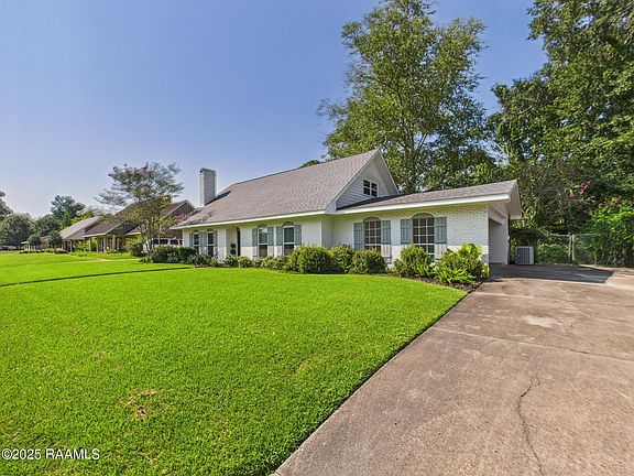 5th image of 404 Robinhood Cir