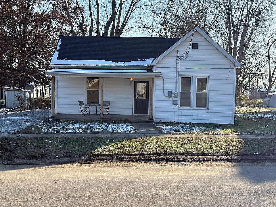 1st image of 611 W Oak St