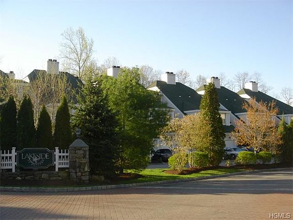 2nd image of 5 Lake Marie Ln