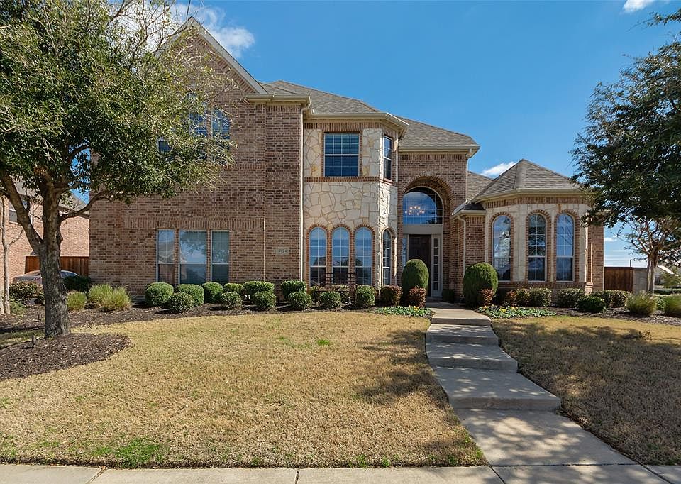 1st image of 5924 Deerwood Ln