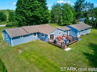 2906 Hyde Park Rd, Muskegon, MI 49445