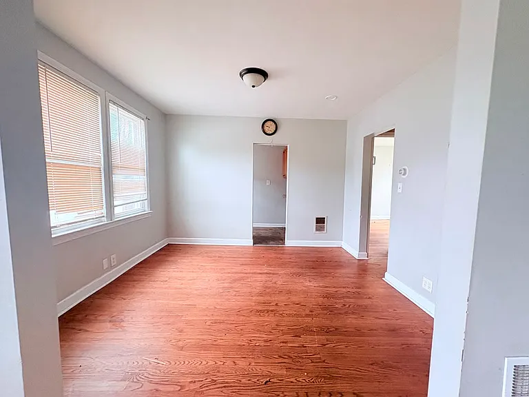 107 Dix St #11 — Photo 5