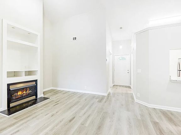 4th image of 612 Brentmeadow Cir #612