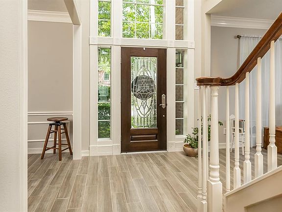 4th image of 2022 Briarchester Dr