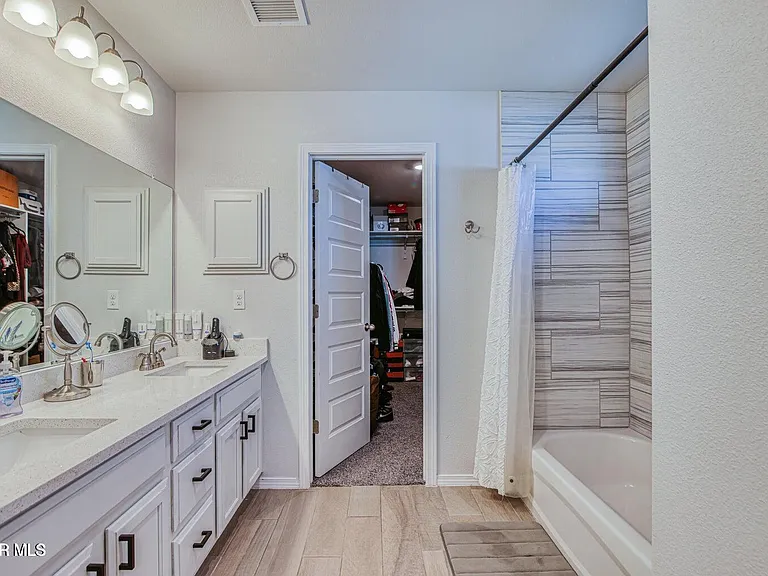12257 Desert Dove Ave — Photo 17